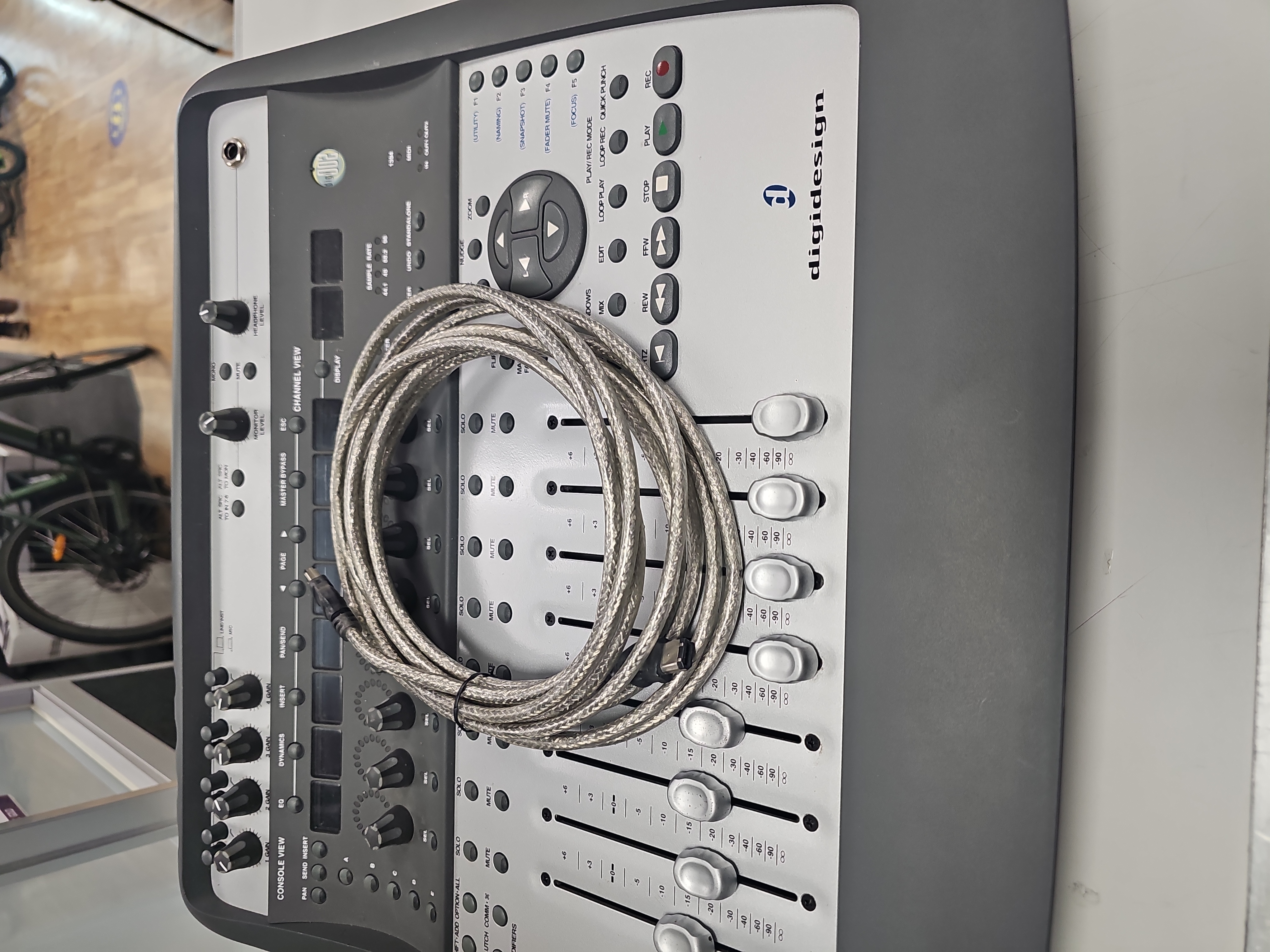 Pre-owned Digidesign Digi 002 Rack Mixer Control Surface FireWire